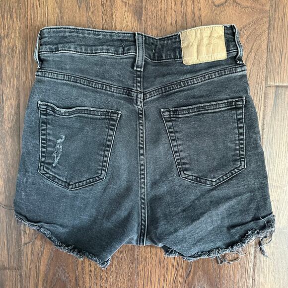 Western Cowgirl Sz 2 Black High Rise Distress Raw Hem Stretchy Jean Shorts H&M - Picture 2 of 4